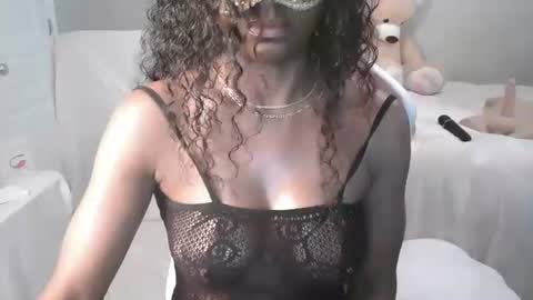 Snapshot of channel404 chatting on November 11, 4:07 pm Savana online show from November 11, 4:07 pm