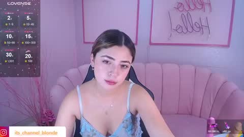 channel_blonde_a online show from January 25, 10:40 am