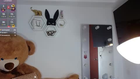 Isabella online show from December 7, 11:07 am