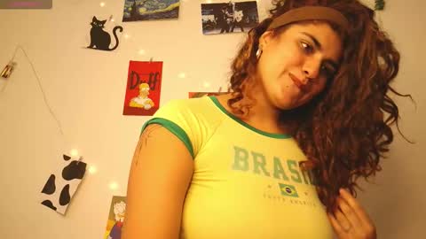 Snapshot of chantal_leon chatting on October 22, 8:08 pm     online show from October 22, 8:08 pm