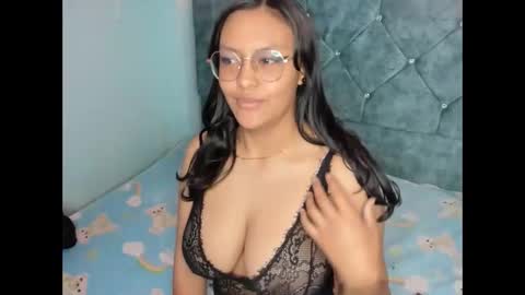 Snapshot of chantal_sex2 chatting on November 27, 12:35 am Chantal baby online show from November 27, 12:35 am