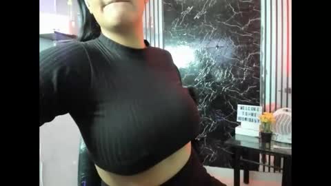 Snapshot of chantal_sex2 chatting on November 30, 2:48 am Chantal baby online show from November 30, 2:48 am