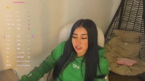 Snapshot of chantall_valkoba chatting on November 18, 4:39 am Chantall online show from November 18, 4:39 am