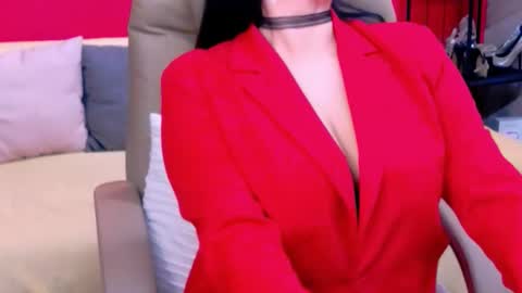 Snapshot of chantallovely chatting on October 11, 3:10 pm The Queen online show from October 11, 3:10 pm