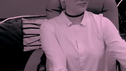 Snapshot of chantallovely chatting on December 1, 11:37 am The Queen online show from December 1, 11:37 am