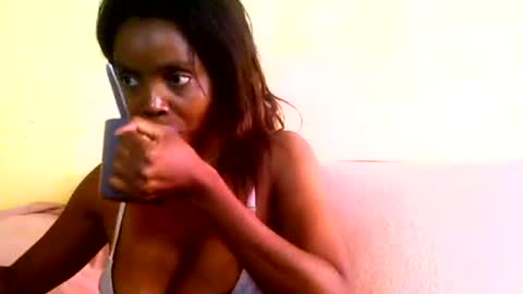 Snapshot of chante665 chatting on December 17, 7:40 am chante665 online show from December 17, 7:40 am