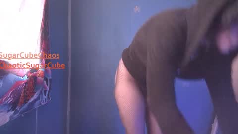 Snapshot of chaoticsugarcube chatting on January 20, 11:43 pm chaoticsugarcube online show from January 20, 11:43 pm