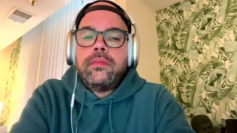 Snapshot of chappellm0an chatting on November 25, 5:13 pm Chappell online show from November 25, 5:13 pm