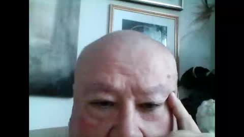 Snapshot of charles191977 chatting on December 2, 8:26 pm charles191977 online show from December 2, 8:26 pm