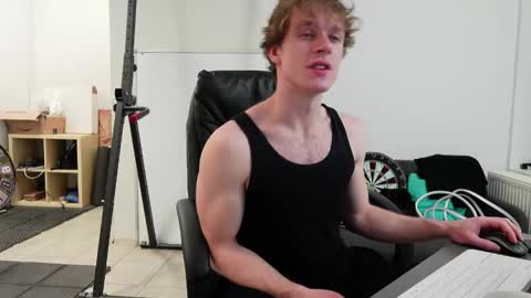 Snapshot of charles_dreams chatting on November 23, 3:01 pm CHARLES DREAMS online show from November 23, 3:01 pm