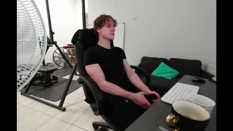 Snapshot of charles_dreams chatting on November 26, 2:51 pm CHARLES DREAMS online show from November 26, 2:51 pm