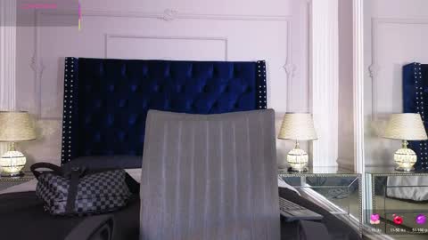 charlesbrown_ online show from April 7, 2:39 pm