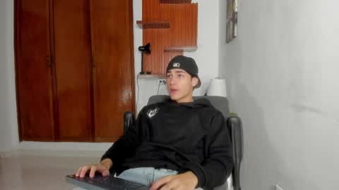 charley_morgan online show from February 20, 11:42 am