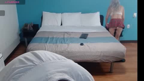 charleyandsmokie online show from November 22, 12:42 am