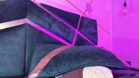 Snapshot of charlie_williams_1 chatting on January 16, 4:28 am CHARLIE online show from January 16, 4:28 am