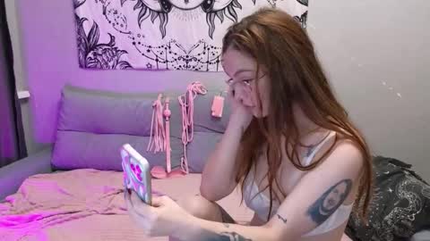 Snapshot of charliestormm chatting on November 21, 4:33 am charliestormm online show from November 21, 4:33 am