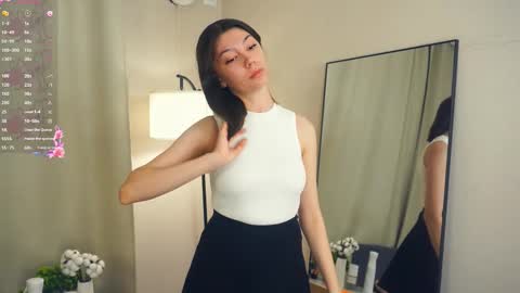 Yumi online show from February 21, 6:42 pm