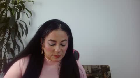 Snapshot of charlot_miller chatting on October 23, 4:12 am Charlot online show from October 23, 4:12 am