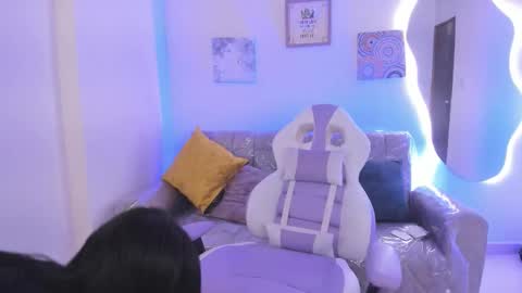    online show from September 25, 2:10 pm