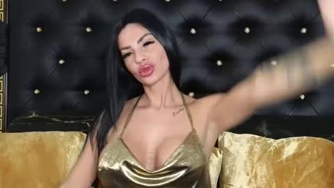 Snapshot of charlott3_1 chatting on December 24, 4:22 am CHARLOTTE online show from December 24, 4:22 am