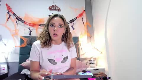 Snapshot of charlott_lens chatting on October 24, 7:10 pm Charlott online show from October 24, 7:10 pm