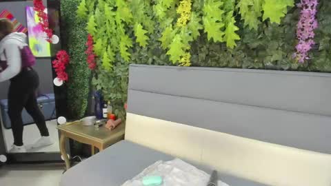  CHARLOTTE BROWN  online show from January 4, 11:33 am