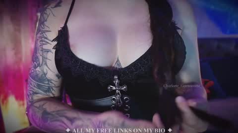 Snapshot of charlotte_germanotta_ chatting on September 22, 5:26 pm Charlotte online show from September 22, 5:26 pm