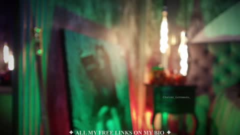 Snapshot of charlotte_germanotta_ chatting on October 28, 7:27 pm Charlotte online show from October 28, 7:27 pm