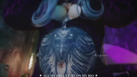 Snapshot of charlotte_germanotta_ chatting on November 12, 4:07 pm Charlotte online show from November 12, 4:07 pm