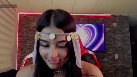 Charlotte  online show from December 18, 11:33 pm