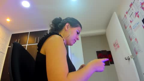 Charlotte Icee online show from January 18, 4:31 pm