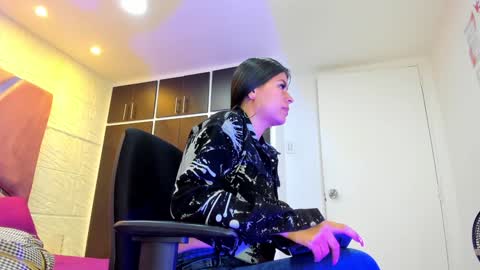 Charlotte Icee online show from February 1, 5:05 pm