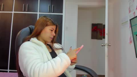 Charlotte Icee online show from November 16, 4:34 pm