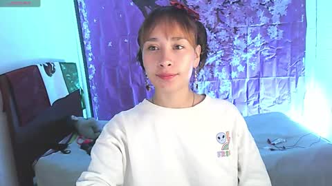 Snapshot of charlotte_morh_ chatting on November 6, 6:03 am charlotte_morh_ online show from November 6, 6:03 am