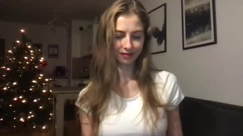 Charlotte Roche online show from December 1, 4:34 pm