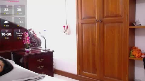 Snapshot of charlotte_russo_ chatting on November 26, 11:06 pm Charlotte online show from November 26, 11:06 pm