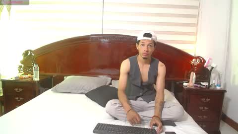 Snapshot of charlotte_russo_ chatting on December 4, 9:12 pm Charlotte online show from December 4, 9:12 pm