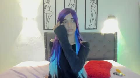 charlotte skiinny online show from December 3, 4:49 pm