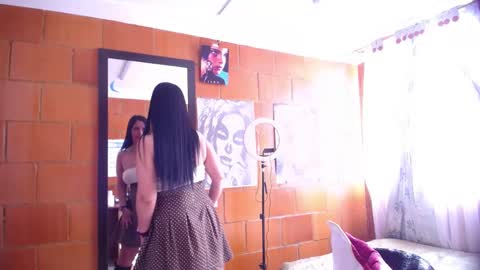 Charlotte online show from December 3, 1:32 pm