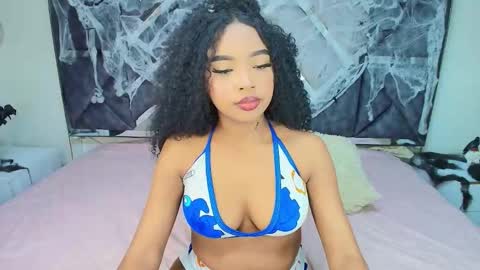 Snapshot of charlotte_walker1 chatting on October 17, 4:26 am charlotte_walker1 online show from October 17, 4:26 am