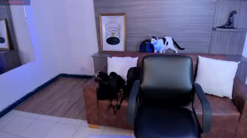 Charlotte  Everyday From 0700 to 1300 Col Time online show from September 12, 11:21 am