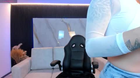 Charlotte  Everyday From 0700 to 1300 Col Time online show from January 17, 1:05 pm