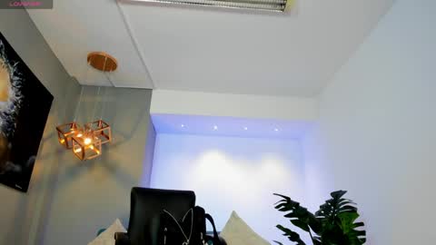 Charlotte  Everyday From 0700 to 1300 Col Time online show from April 12, 11:48 am