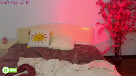 Snapshot of charlotte_wow chatting on January 29, 6:28 pm Charlotte online show from January 29, 6:28 pm