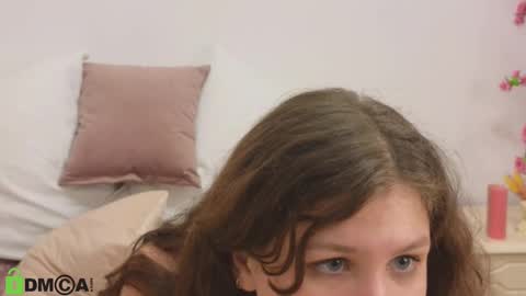 Snapshot of charlotte_wow chatting on March 2, 8:18 pm Charlotte online show from March 2, 8:18 pm