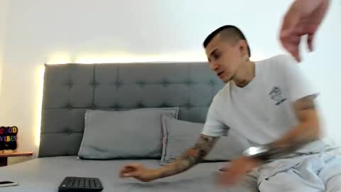 charlotteandsimon online show from October 6, 11:51 am