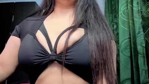 Snapshot of charlottee_lovee69 chatting on May 13, 2:20 am Natalia online show from May 13, 2:20 am