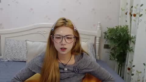 Snapshot of charlottelin chatting on October 20, 2:39 pm Charlotte online show from October 20, 2:39 pm