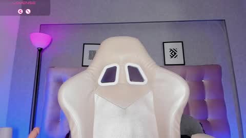 charlotterussel online show from December 12, 10:20 pm