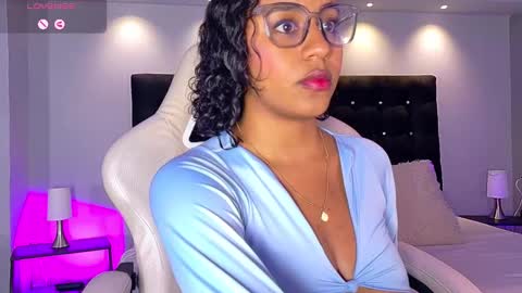 charlotterussel online show from December 17, 8:54 pm